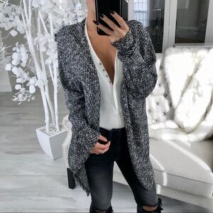 ekAttire | SLED Black & White Light Knit Cardigan
